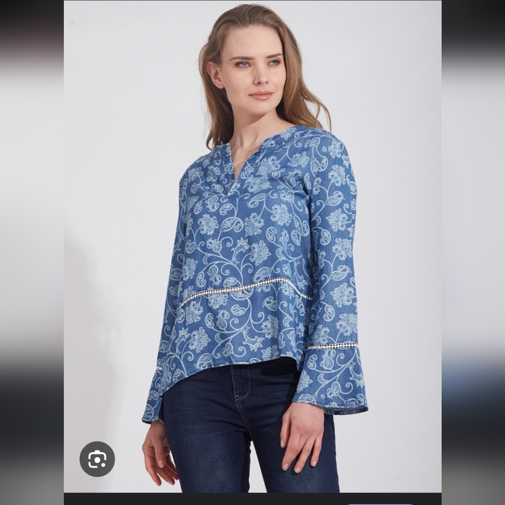 Time and Tru Blue Graphic Mandarin Collar Blouse